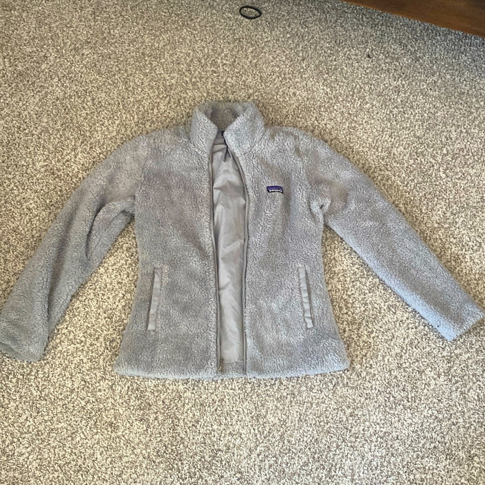 grey fleece Patagonia jacket
